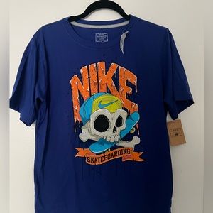 Nike Boys XL tee shirt NWT